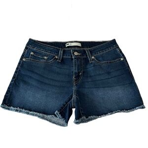 Levi’s Women’s Raw Hem Denim Shorts Size 8